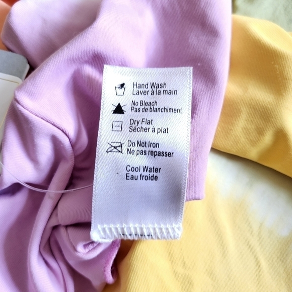 L*Space Lizzy Tie Dye Diagonal Sunburst Bikini Top NWT Size Large - Picture 15 of 15